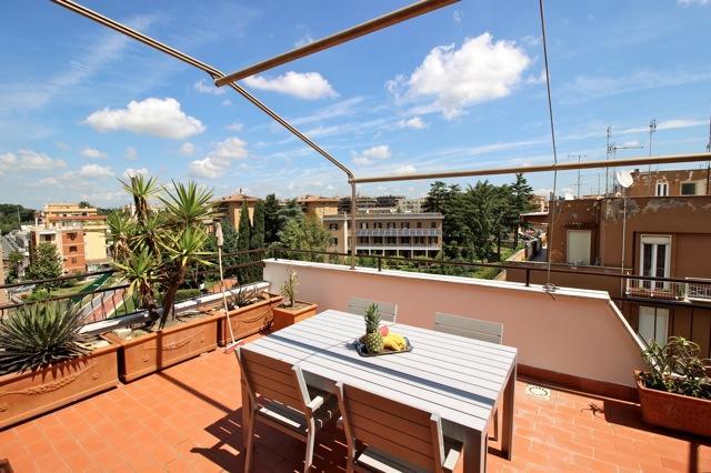 Con Terrazza Vicino Gemelli E Vaticano Appartement